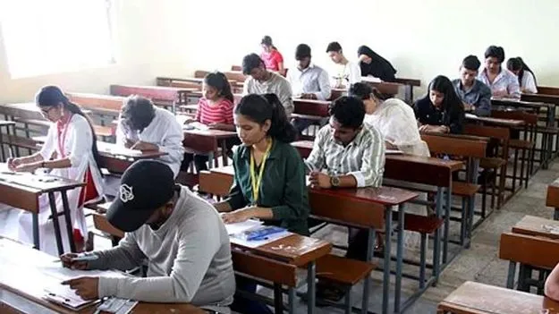 ప్రభుత్వ కాలేజీల్లో ఇంటర్‌ అడ్మిషన్ల జోష్‌ 