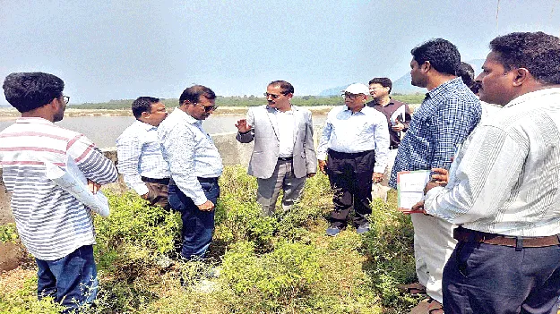 నేరడిని సందర్శించిన కేంద్ర కమిటీ
