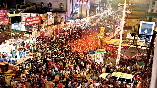 Sirimanu festival is today నేడే సిరిమాను సంబరం