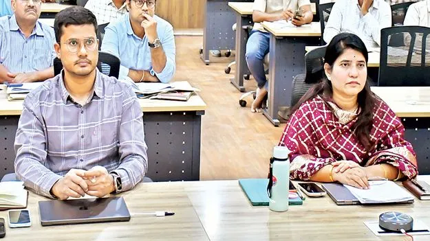 పకడ్బందీగా ఎన్నికల ఏర్పాట్లు 