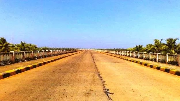 చించినాడ వంతెనపై ఫెన్సింగ్‌