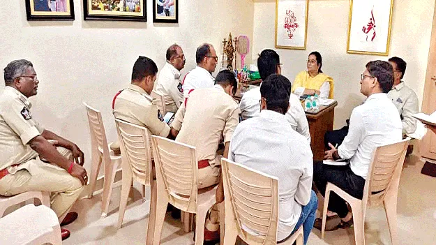 ప్రజలకు అసౌకర్యం కలగకుండా చూడండి 