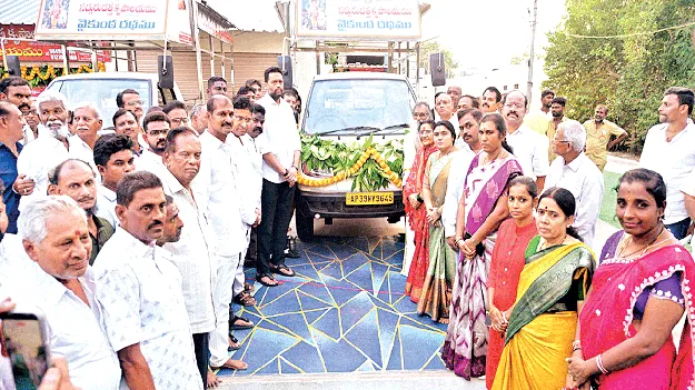 సద్గురు దత్త కృపాలయం సేవలు అభినందనీయం: మంత్రి