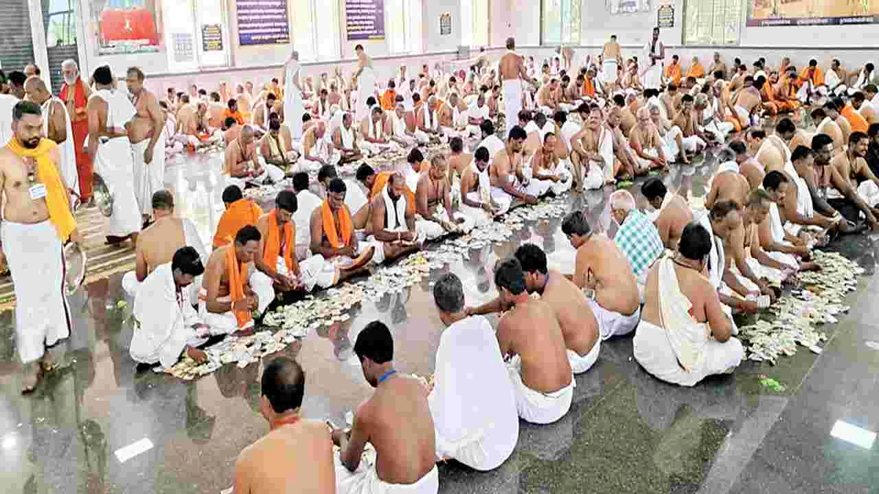 శ్రీమఠం హుండీ ఆదాయం రూ.3.40 కోట్లు