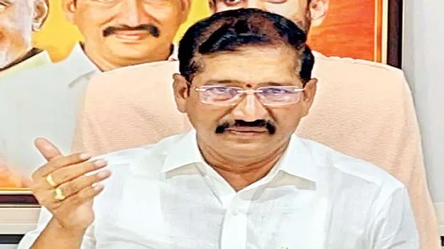 బీసీలకు ద్రోహం చేసిన వైసీపీ