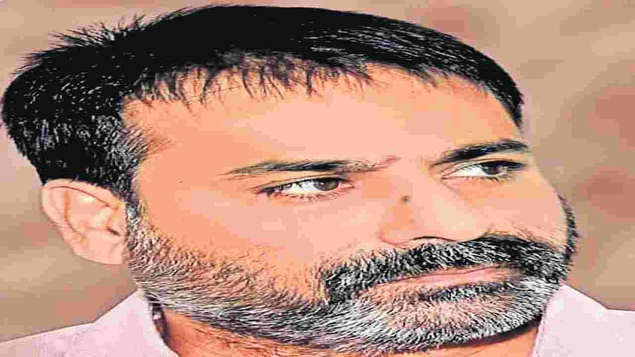 అన్నాబత్తునిపై చీటింగ్‌ కేసు నమోదు