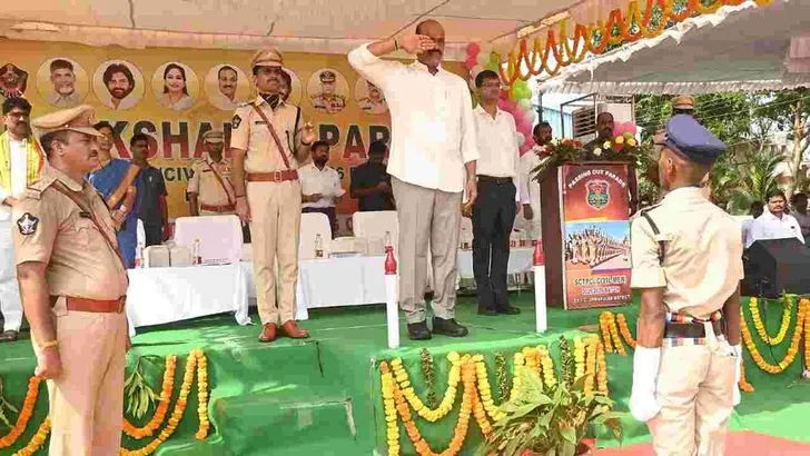  శ్రీకాకుళం జిల్లాలో పోలీసు కానిస్టేబుళ్ల ‘పాసింగ్‌ అవుట్‌ పరేడ్‌.. హాజరైన మంత్రి అచ్చెన్నాయుడు