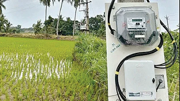 లైన్లు లేవు.. మీటర్లు రావు