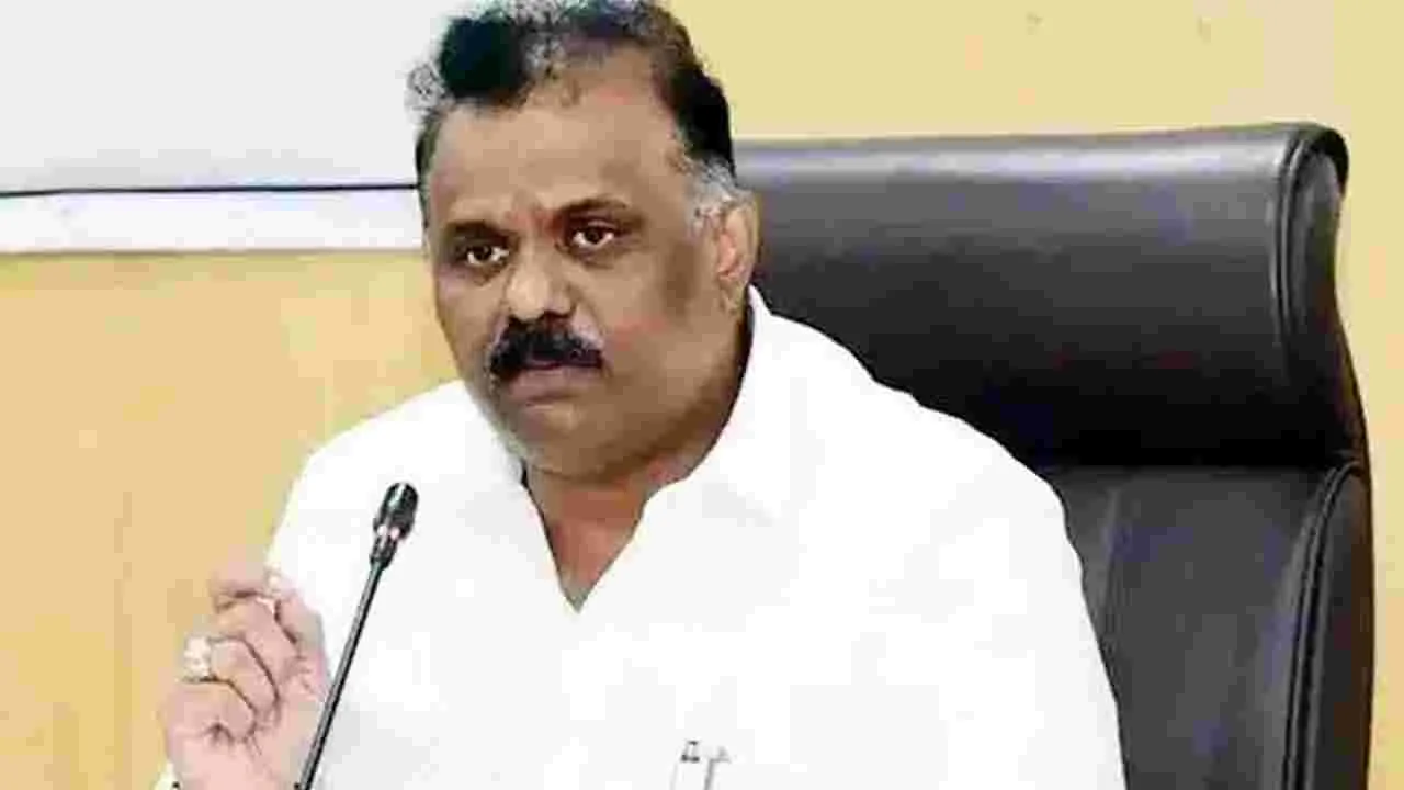 ప్రైవేట్ భూమిని 22ఎలో పెడితే చర్యలు: అధికారులకు మంత్రి వార్నింగ్