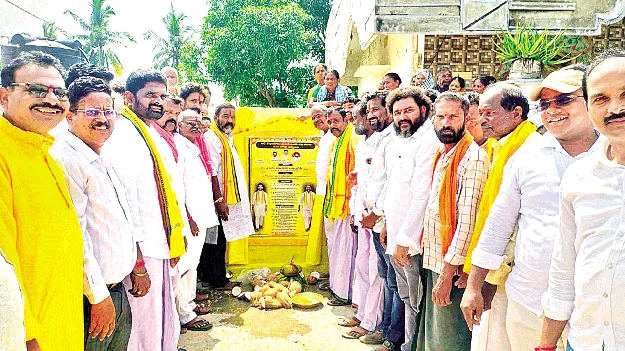 అభివృద్ధి, సంక్షేమానికి ప్రాధాన్యం: అశోక్‌