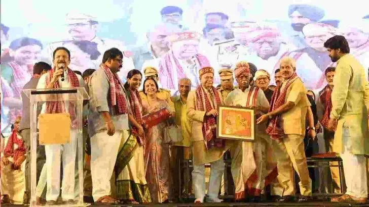 మాజీ గవర్నర్‌ బండారు దత్తాత్రేయ ఆధ్వర్యంలో అలయ్‌ బలయ్‌