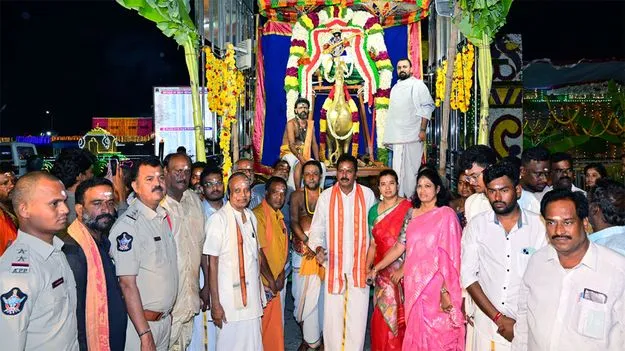 వరసిద్ధుడికి బ్రహ్మోత్సవ వైభవం 