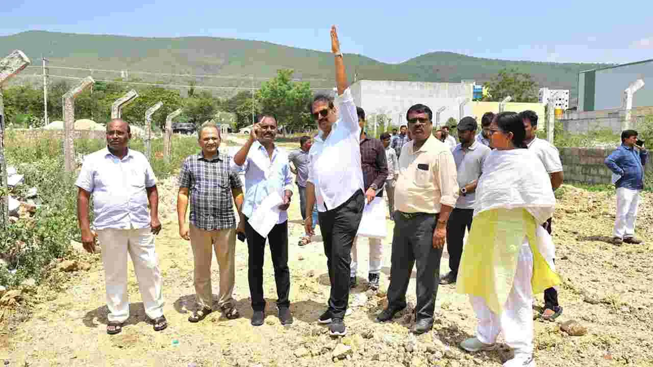 8 రోడ్లకు 35 ఏళ్ల తర్వాత మహర్దశ