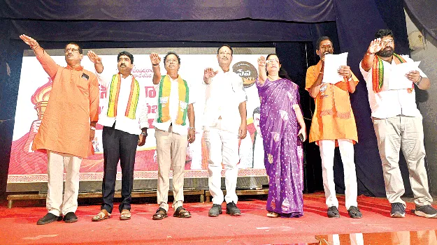  మోదీ నిరంతర ప్రజాసేవకుడు