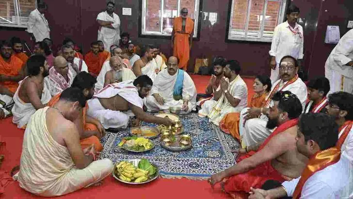 ఇంద్రకీలాద్రిపై ప్రారంభమైన శరన్నవరాత్రి ఉత్సవాలు