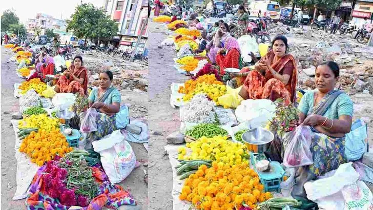 భూపాలపల్లి జిల్లాలో బతుకమ్మ సందడి.. పూల కొనుగోలులో మహిళలు బిజీ