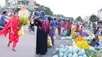 భూపాలపల్లి జిల్లాలో బతుకమ్మ సందడి.. పూల కొనుగోలులో మహిళలు బిజీ
