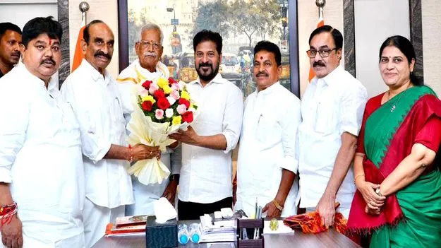 బీఆర్‌ఎస్‌ హయాంలో  చెరువుల చెర