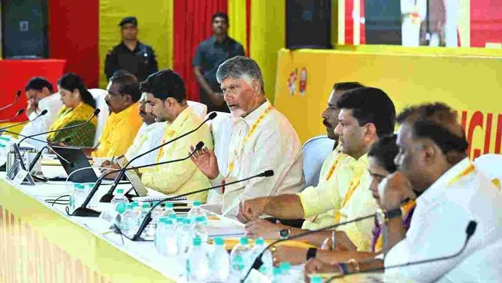 టీడీపీ లీడర్‌షిప్ కాంక్లేవ్.. పసుపు తమ్ముళ్లకు కీలక అంశాలపై సీఎం చంద్రబాబు దిశానిర్దేశం