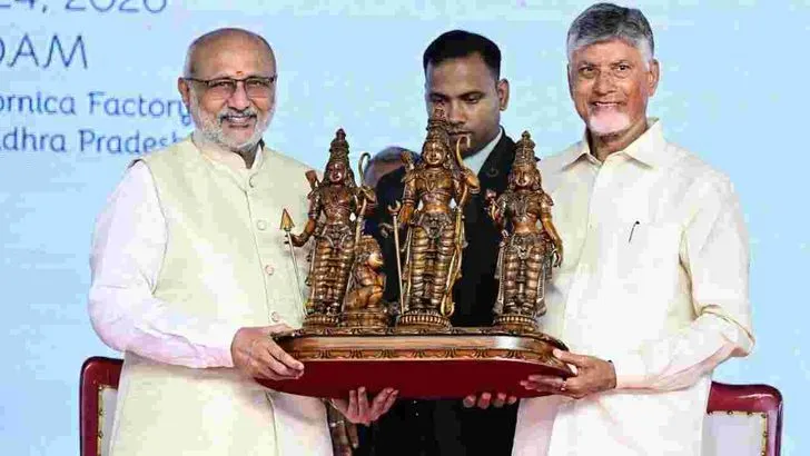 గౌర్మెట్‌ పాప్‌కార్నికా సంస్థ విత్తనాన్ని ఆవిష్కరించిన ఉపరాష్ట్రపతి
