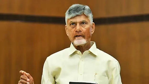  ఆర్నబ్ తుఫాన్ పునరావాస శిబిరాల్లో ఆహారం, తాగునీరు సిద్ధం చేయండి:  సీఎం చంద్రబాబు