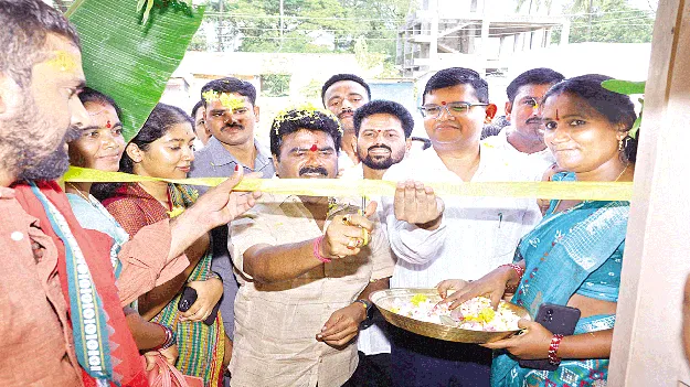 ఆధునిక సాంకేతికతను అందిపుచ్చుకోండి