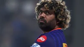 ముంబై ఇండియన్స్ కీలక నిర్ణయం.. ముగ్గురు కోచ్‌లకు వీడ్కోలు