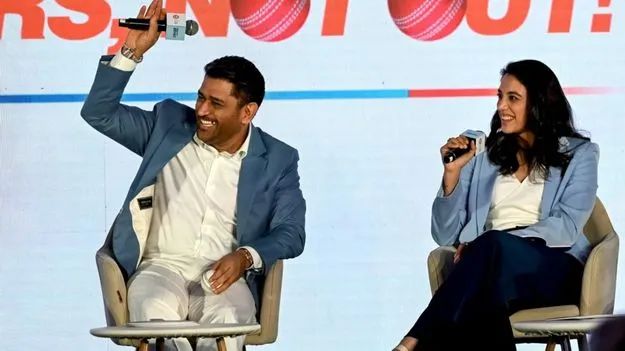 వరల్డ్ కప్ గెలిచిన తర్వాత స్మృతి మంధానకు ధోనీ స్పెషల్ మెసేజ్
