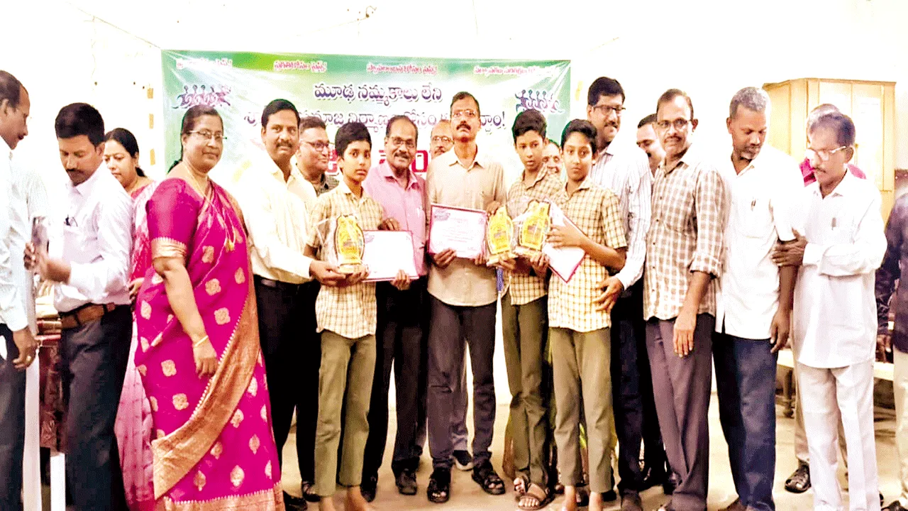 సృజనాత్మకత పెంచేందుకు ‘చెకుముకి’ దోహదం