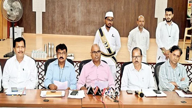  ప్లీజ్‌..! చిన్న విగ్రహాలు