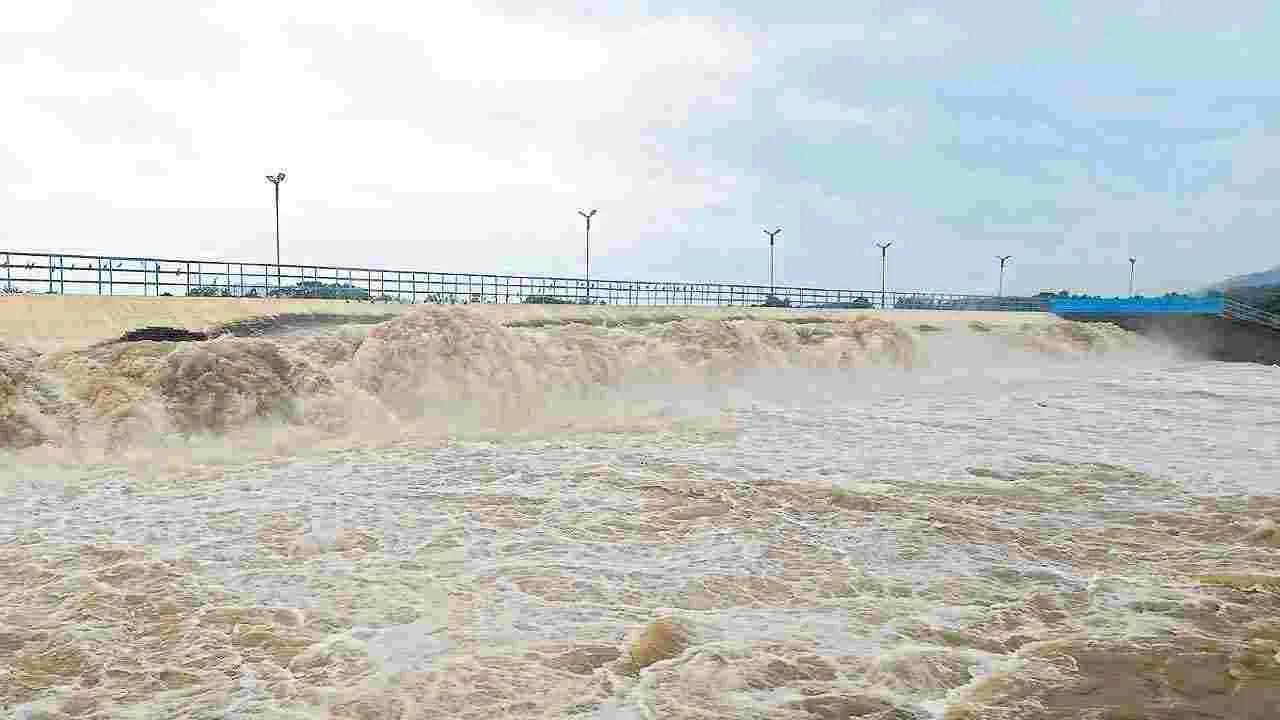 గోదారికి భారీ వరద!