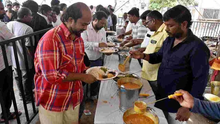 సరూర్ నగర్, గంగారంలో వైభవంగా వినాయక నిమజ్జనం..