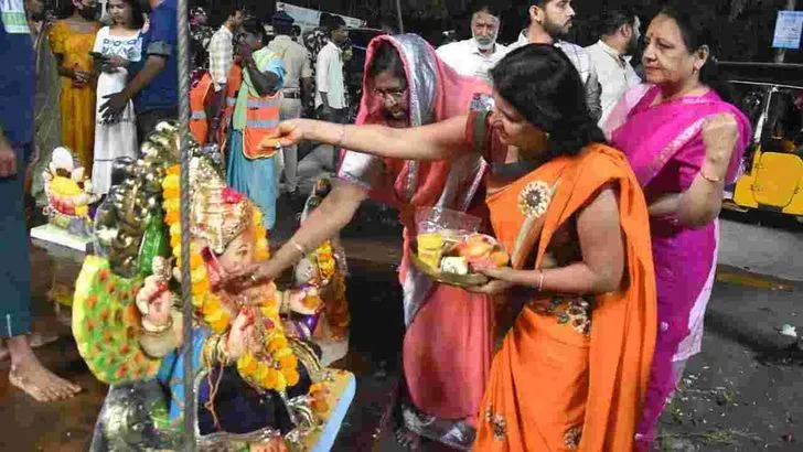 సరూర్‌నగర్ చెరువు వద్ద గణేష్ నిమజ్జనానికి భారీ ఏర్పాట్లు..