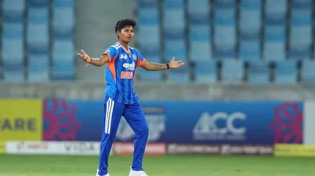 ఆసియా కప్: భారత పేసర్‌కు షాక్.. జరిమానా విధించిన ఐసీసీ