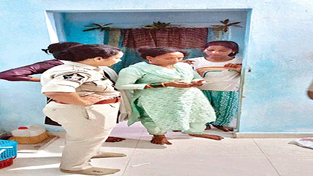  పూండిలో బంగారం చోరీ