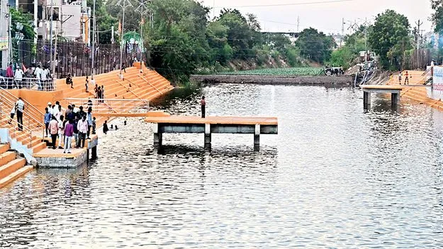 చురుగ్గా ఏర్పాట్లు