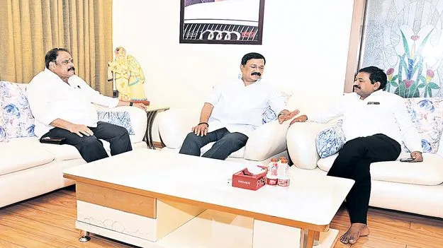సమన్వయంతో పనిచేయండి
