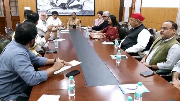 సీఈసీ జ్ఞానేశ్ కుమార్ బహిరంగ అభిశంసన వాయిదా