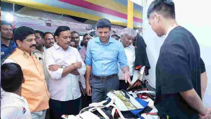 విజయవాడ ఉత్సవ్‌లో పాల్గొన్న కేంద్రమంత్రి పెమ్మసాని, దర్శకుడు రాఘవేంద్రరావు