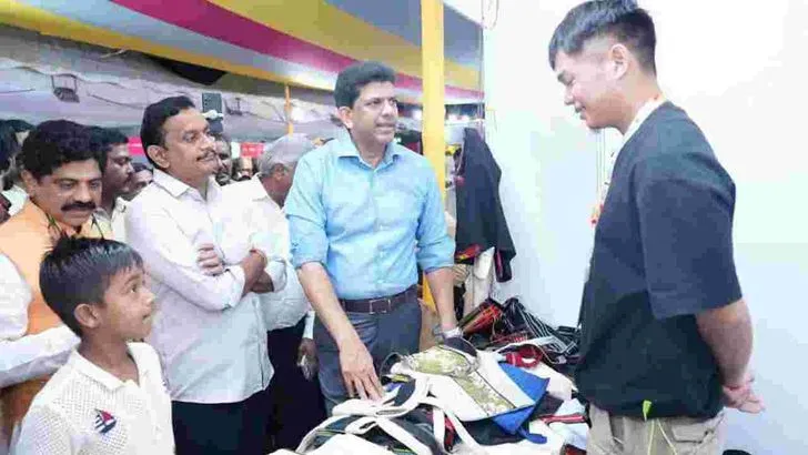 విజయవాడ ఉత్సవ్‌లో పాల్గొన్న కేంద్రమంత్రి పెమ్మసాని, దర్శకుడు రాఘవేంద్రరావు