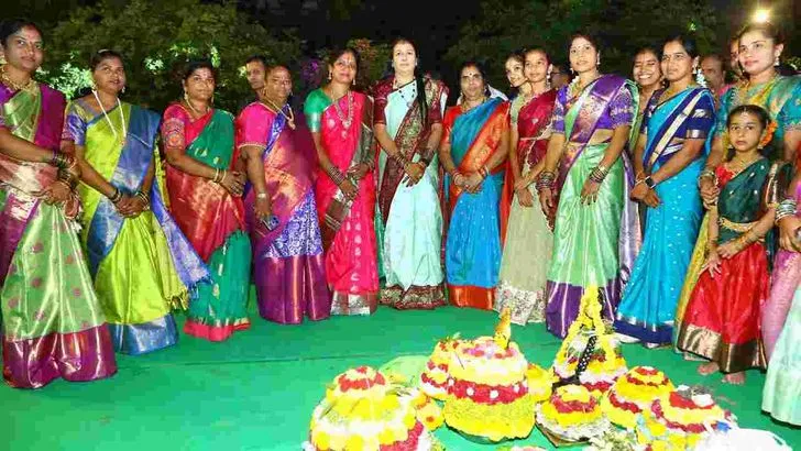 హైదరాబాద్‌లో సద్దుల బతుకమ్మ వేడుకల్లో పాల్గొన్న కేంద్రమంత్రి కిషన్‌రెడ్డి