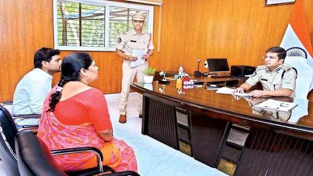 పోలీసు పీజీఆర్‌ఎ్‌సకు 128 ఫిర్యాదులు 