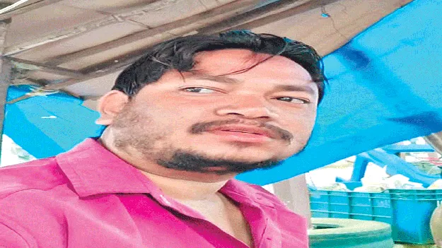 ద్విచక్ర వాహనాన్ని ఢీకొన్న ఆర్టీసీ బస్సు  