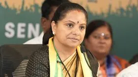 మిస్టర్‌ డీజీపీ.. మీ కోడళ్లను అంటే ఇలానే వదిలేస్తారా?