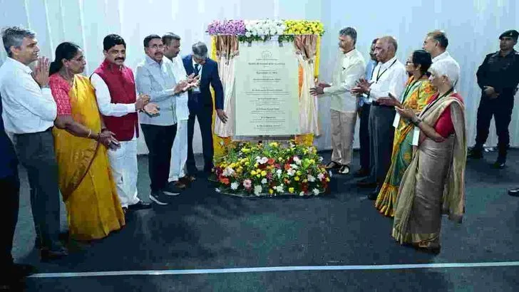 అమరావతిలో ఎల్వీ ప్రసాద్ కంటి ఆసుపత్రికి సీఎం చంద్రబాబు శంకుస్థాపన