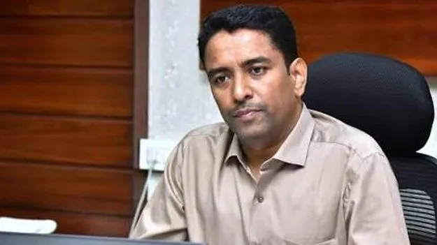దసరా ఉత్సవాల్లో సామాన్య భక్తులకు పెద్దపీట: కలెక్టర్ లక్ష్మీశ