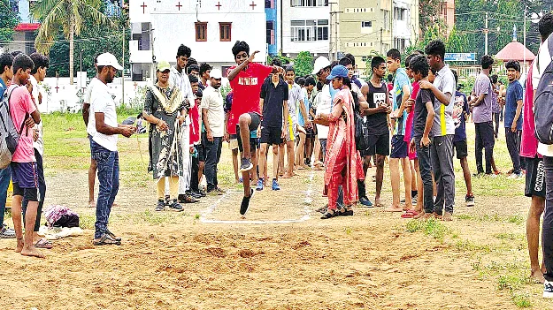  ఉత్సాహంగా అథ్లెటిక్స్‌ క్రీడాకారుల ఎంపికలు 