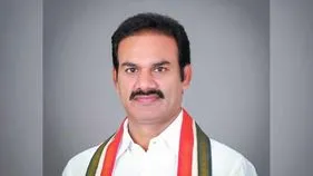 డోర్నకల్ ఎమ్మెల్యే రాంచంద్ర నాయక్‌ కారులో చెలరేగిన మంటలు..