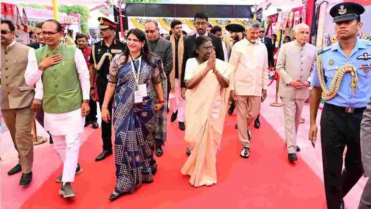 విజయవాడలో జాతీయ సరస్ మేళాను ప్రారంభించిన రాష్ట్రపతి ముర్ము