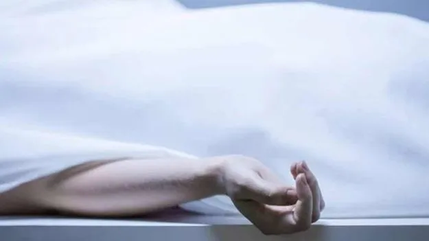 ఓయో రూమ్‌లో మహిళ దారుణ హత్య.. ప్రియుడు పరార్..
